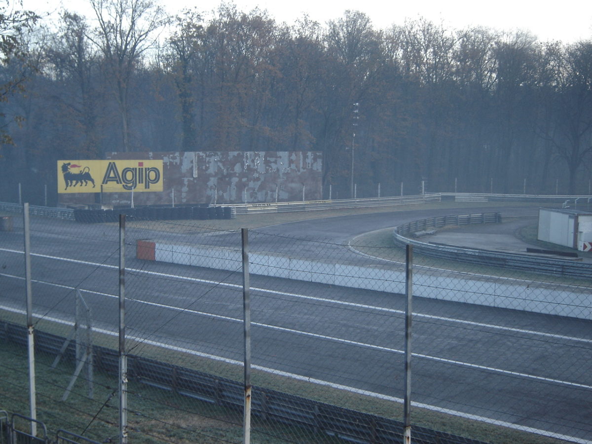 Autodromo di Monza - No. 5 Tribuna Piscina (12/2005)