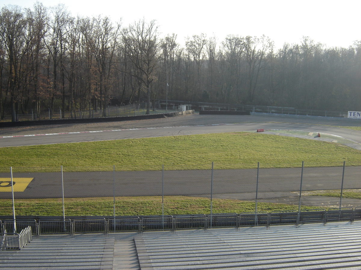 Autodromo di Monza - No. 8A 8B Prima Variante Esterna (12/2005)