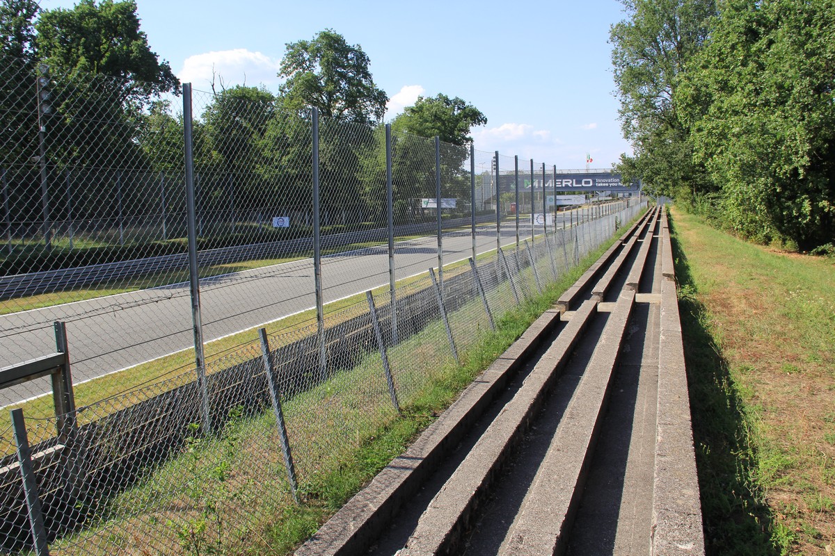 Autodromo di Monza - Zona prato rettilineo curva Parabolica